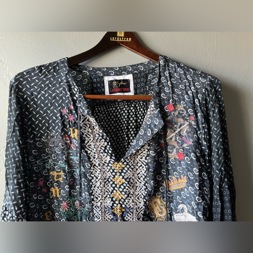 VHTF Johnny Was Black Floral Embroidered Patchwork Blouse Wonderland Quirky - Picture 5 of 10